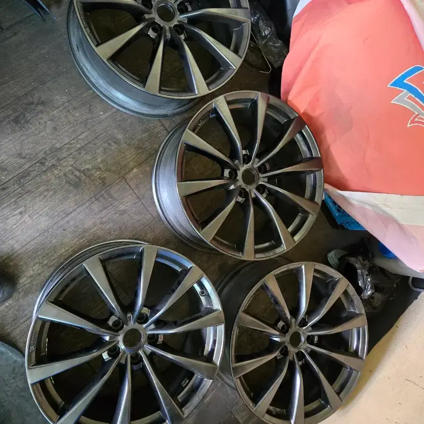 NK G37S Coupe 19-inch wheels on Bunjang Global Site.