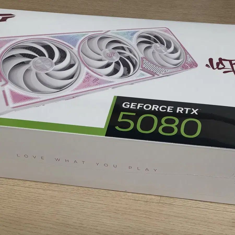 RTX 5080 컬러풀 울트라 OC 화이트