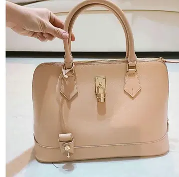 사만다 타바사 레이디 아젤 베이지 핸드백 숄더 스트랩 포함