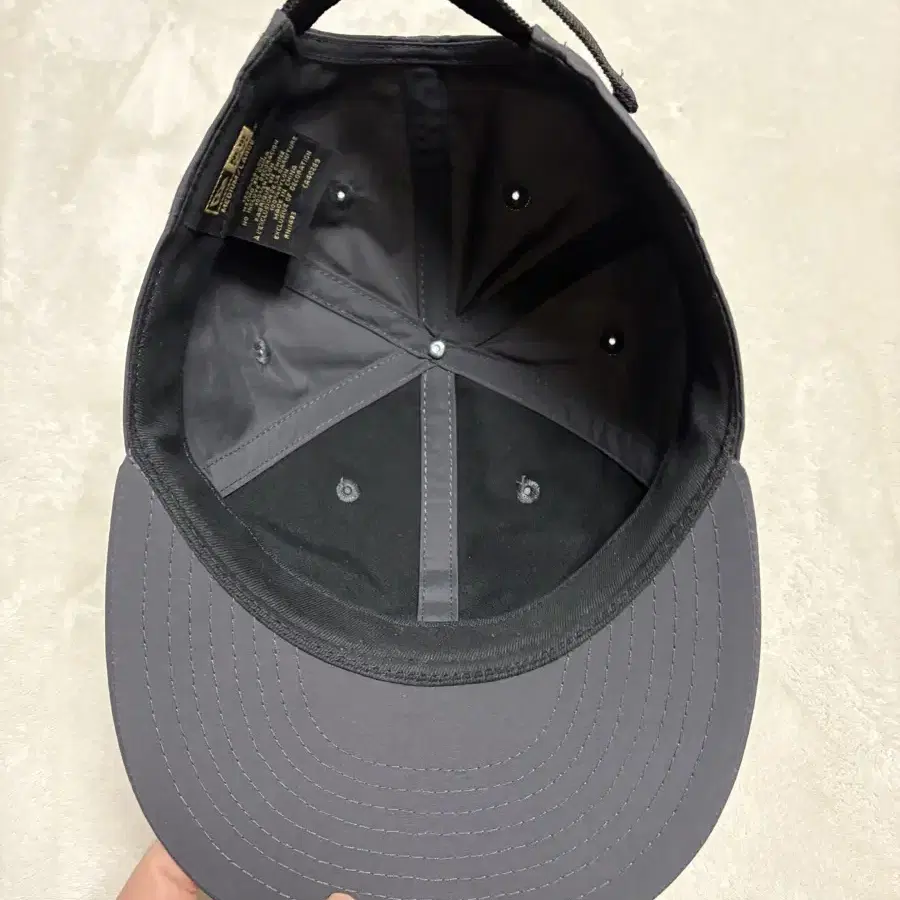 뉴에라 long visor cap 차콜