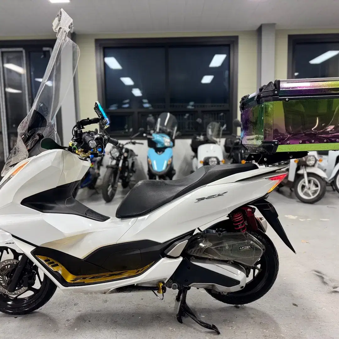 혼다 PCX125 ABS 23년식 5만Km 판매합니다