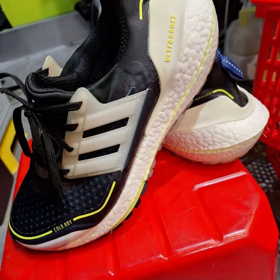 아디다스 Ultraboost21 런닝 조깅화