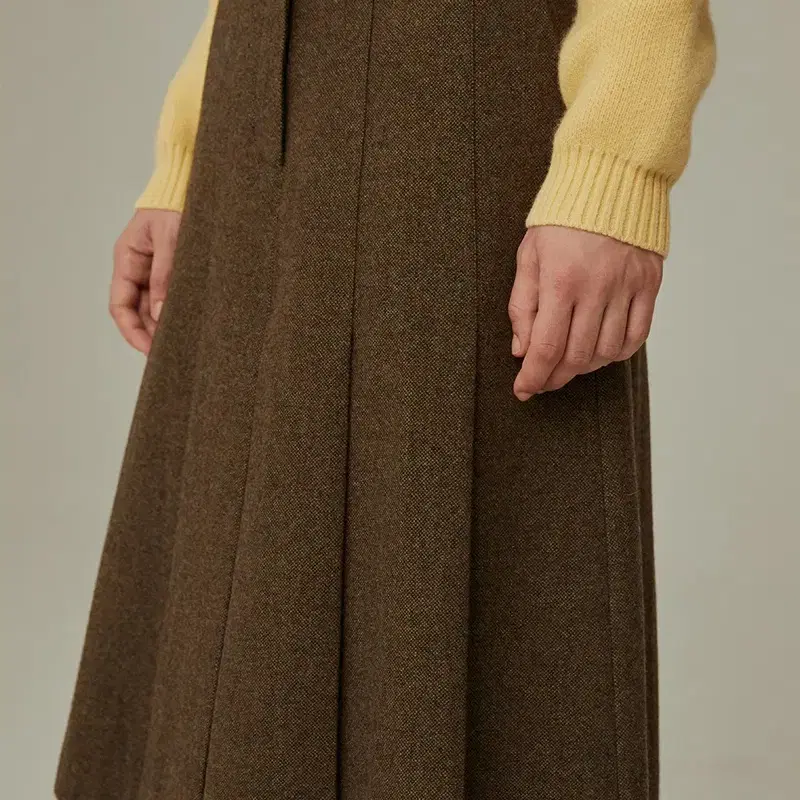 호와스 플리츠 스커트 Kate Pleats Skirt Khaki Brow