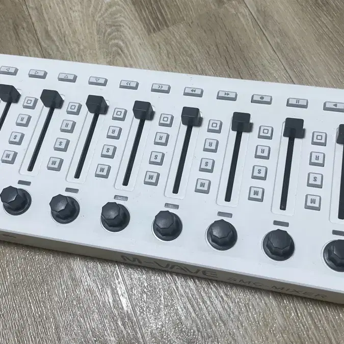 Bluetooth 무선 MIDI 믹서 (SMC-Mixer)