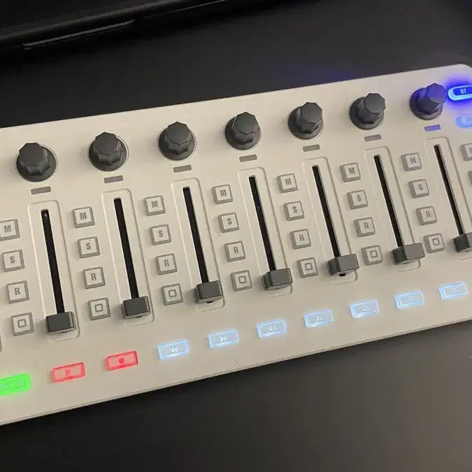 Bluetooth 무선 MIDI 믹서 (SMC-Mixer)