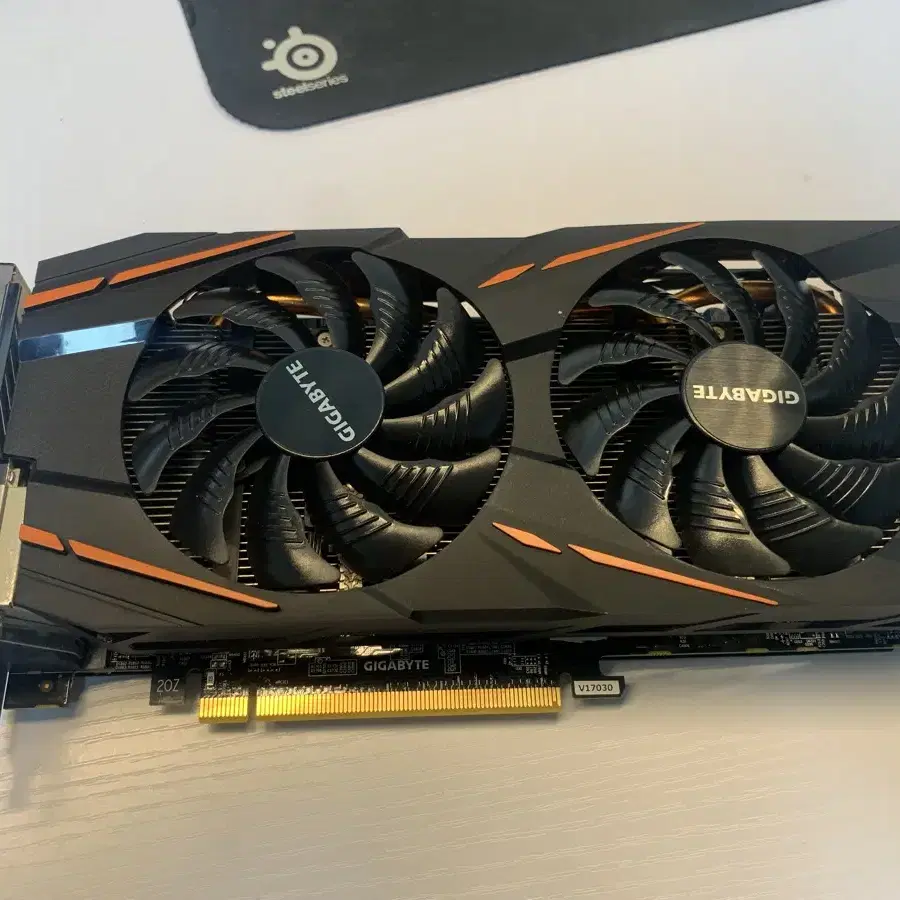 기가바이트 Rx580