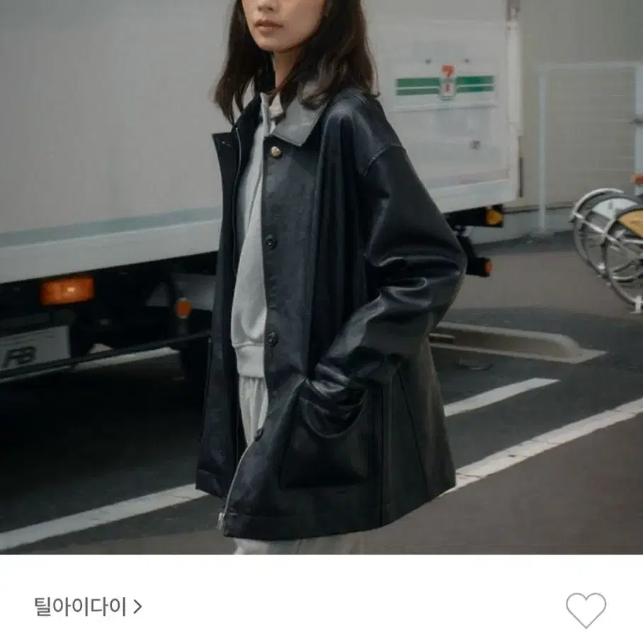 틸아이다이 레더자켓 eco leather pocket jacket