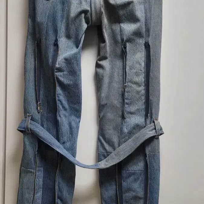 Unused rebuild bondege denim pants