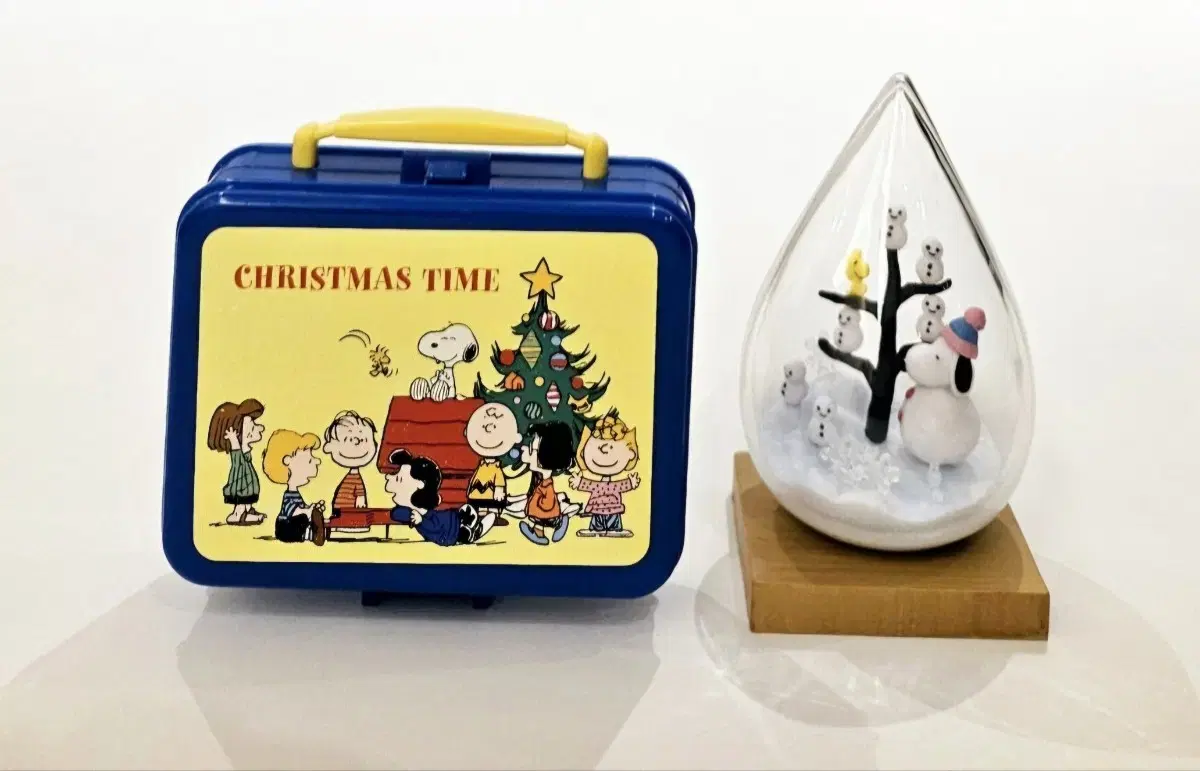 Limited edition Snoopy Lunchbox and Weather Terrarium (2 types)