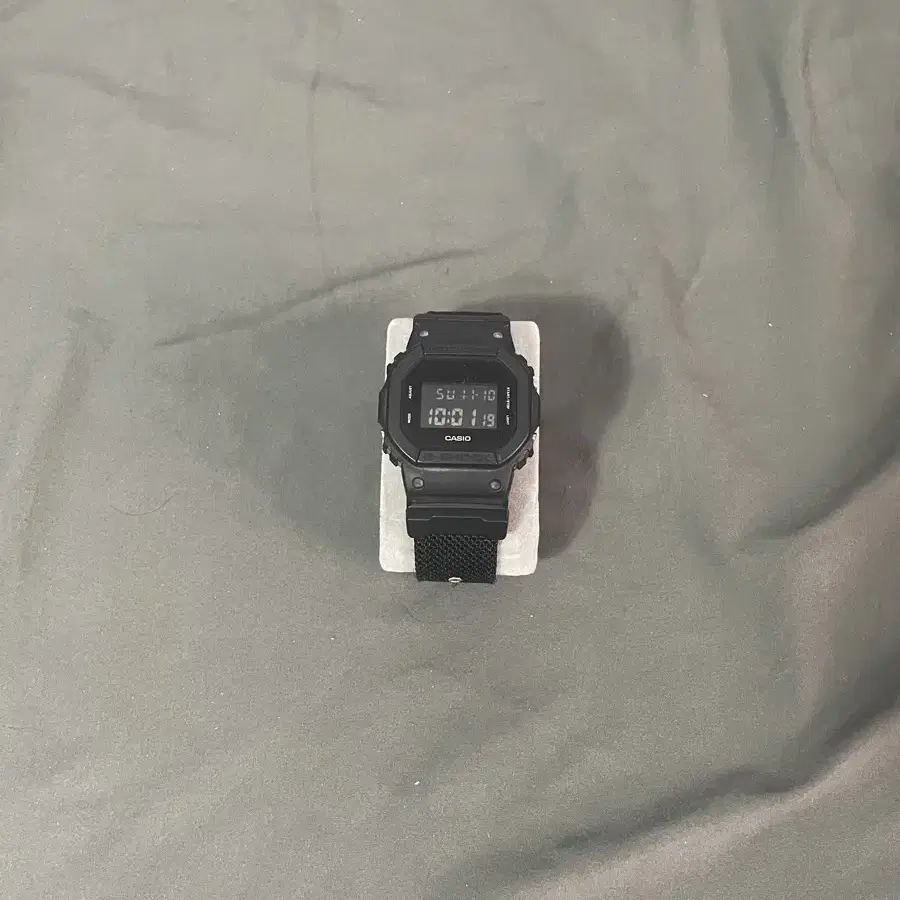 지샥 DW5600BBN Military Black (코듀라패브릭)