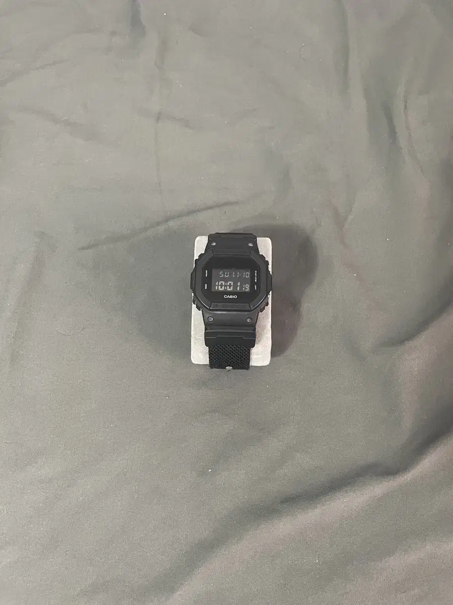 지샥 DW5600BBN Military Black (코듀라패브릭)