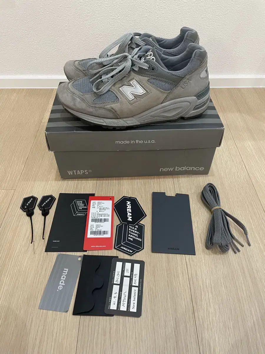 뉴발란스 x wtaps m990v2 255