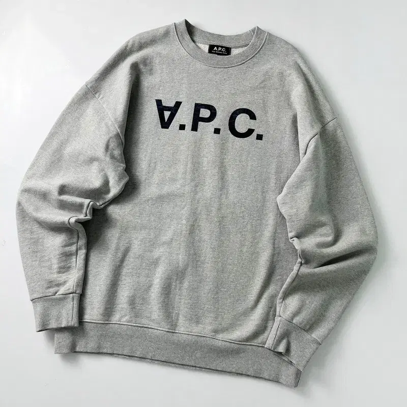 아페쎄 21FW VPC 벨벳 로고 맨투맨 G262