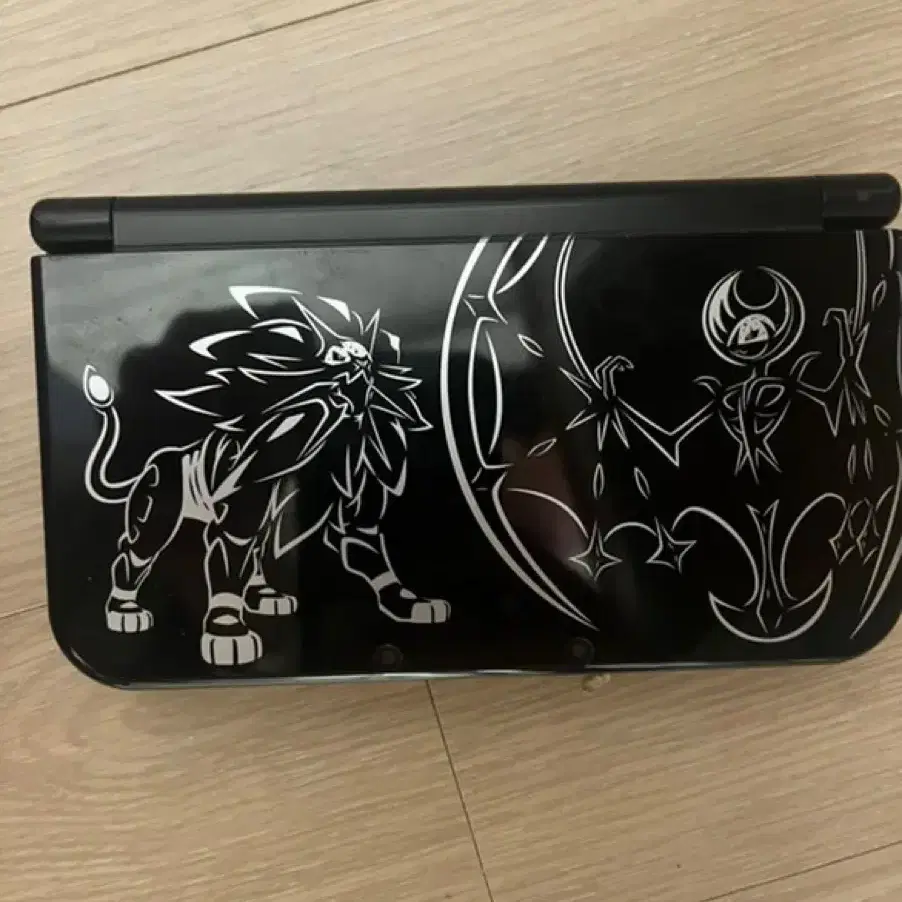 일괄판매)닌텐도 3DS XL 포켓몬스터 에디션 + 칩 8개 + 충전기