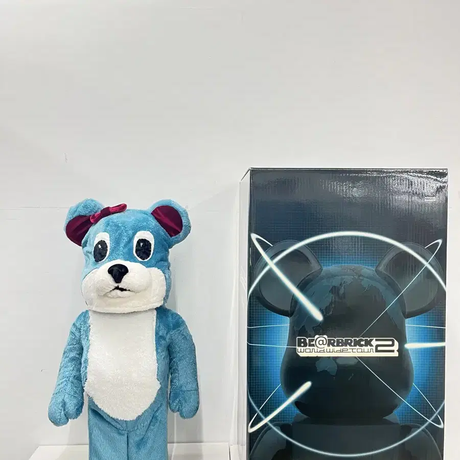 Muveil BWWT2 (Be@rbrick 월드 와이드 투어 2) 100