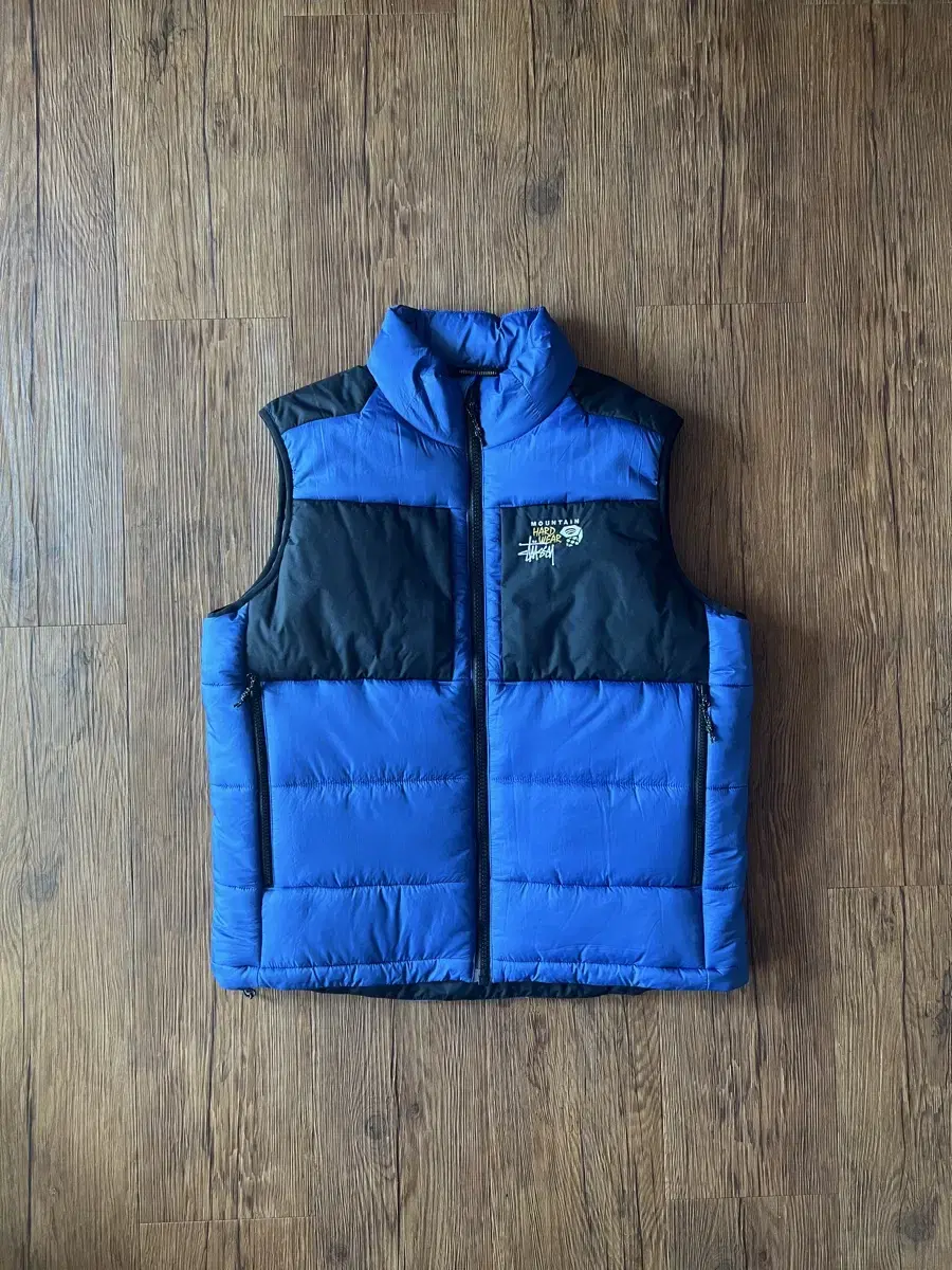 Stussy x Mountain hardware Vest /스투시 마운틴