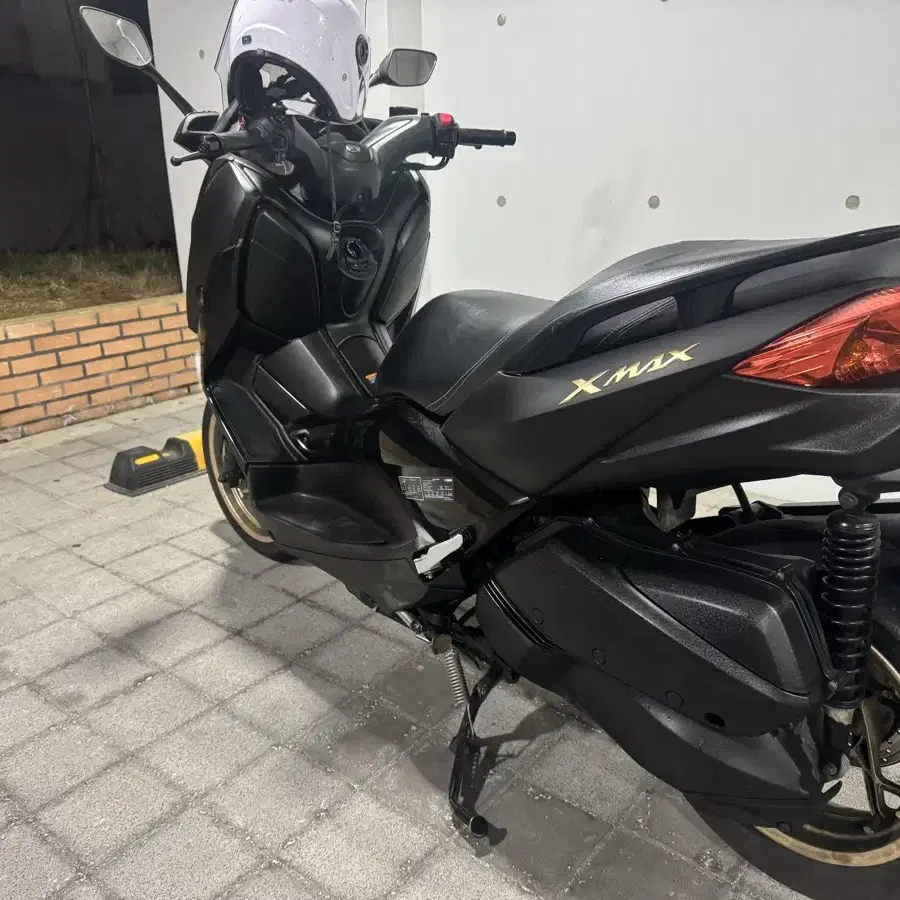 21년식 엑스맥스300cc 부산 판매합니다