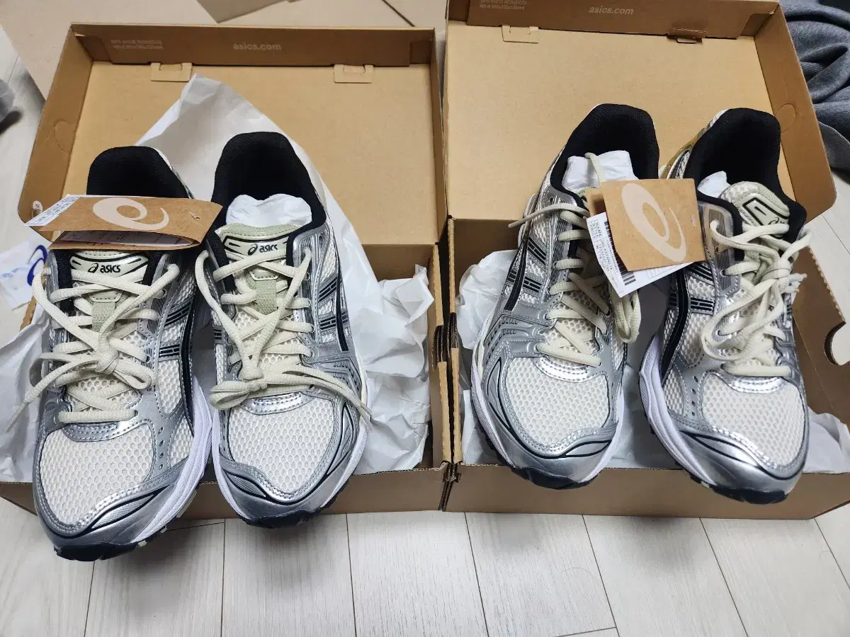 새상품 아식스 젤카야노14 버치 퓨어실버 2켤레 asics birch