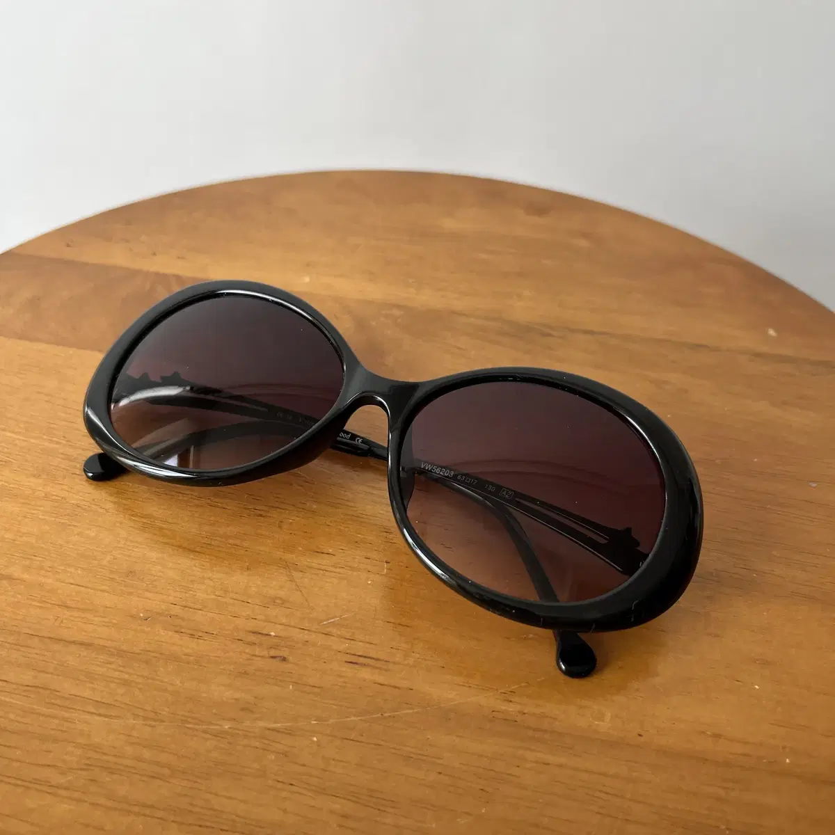 VIVIENNE WESTWOOD Big Frame sunglasses