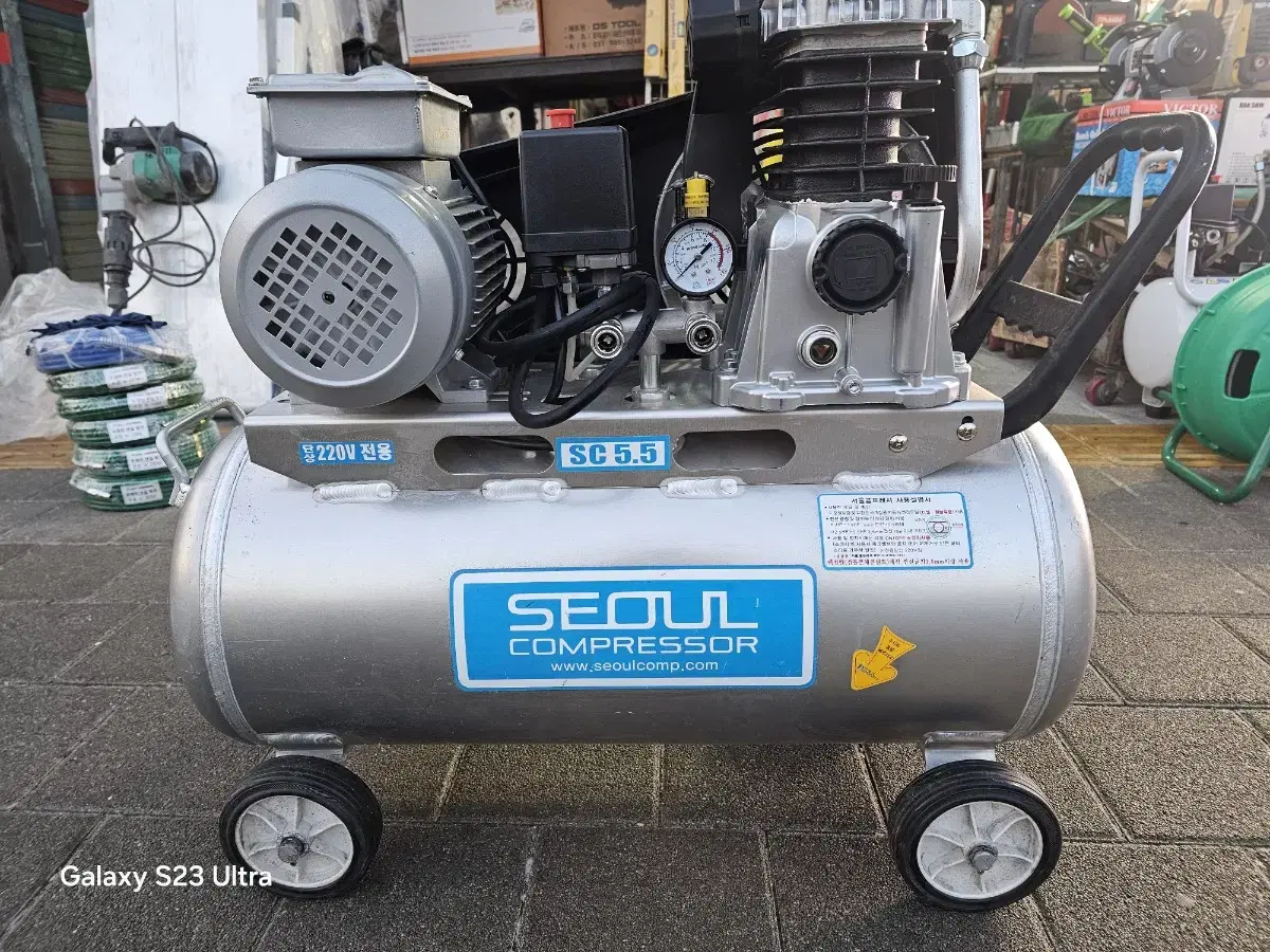 서울 콤프레샤 5.5HP 40L 알루미늄 직력 2기통 실린더 판매합니다