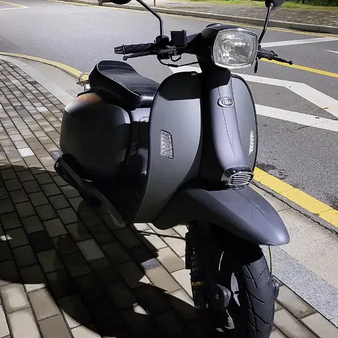 2016 5천키로탄 스코마디 lt125 팝니다.