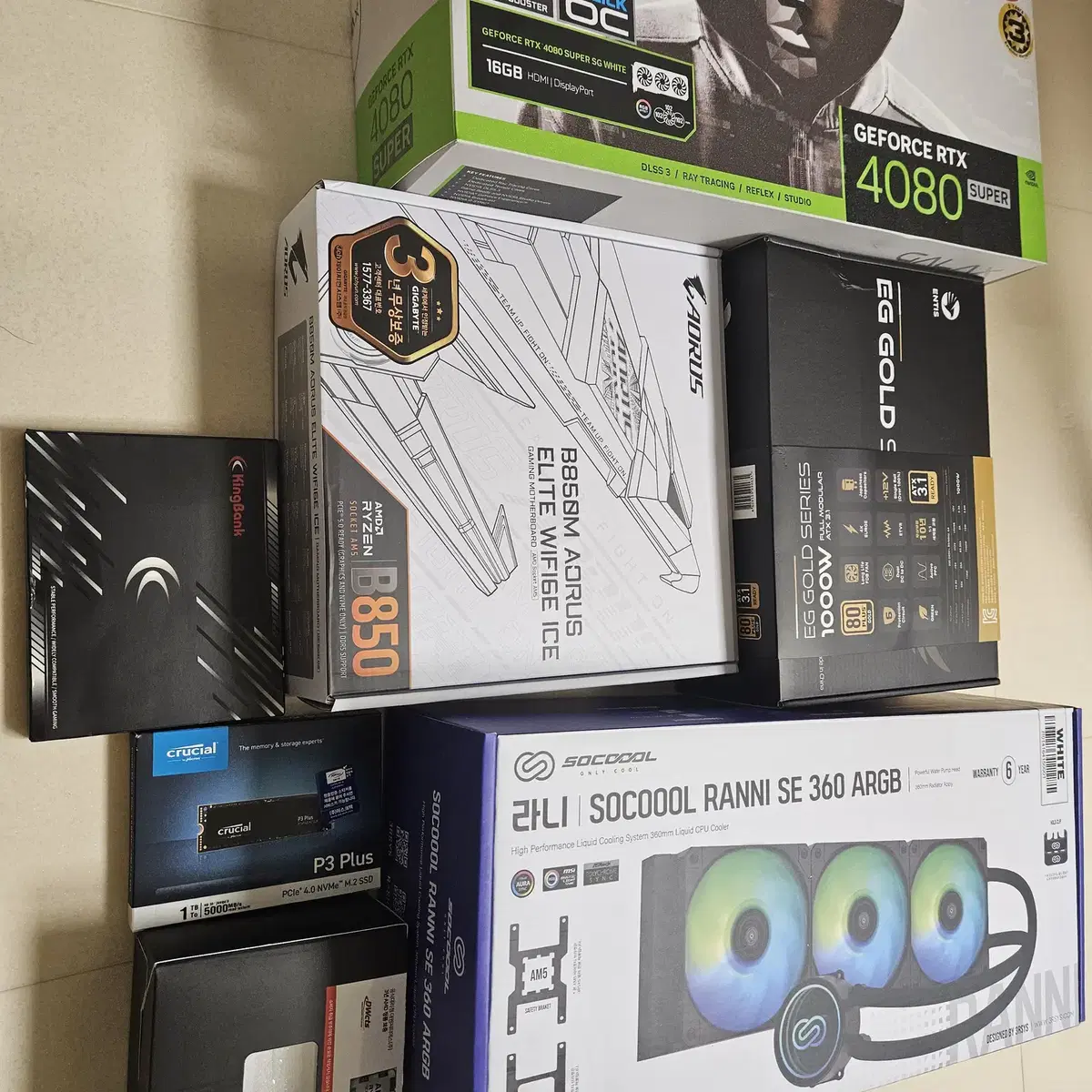 9800x3d, b850m wifi, rtx4080 super  화이트