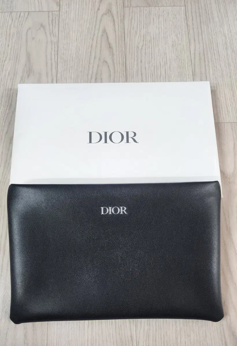 (정품)  디올 Dior 뉴룩 파우치