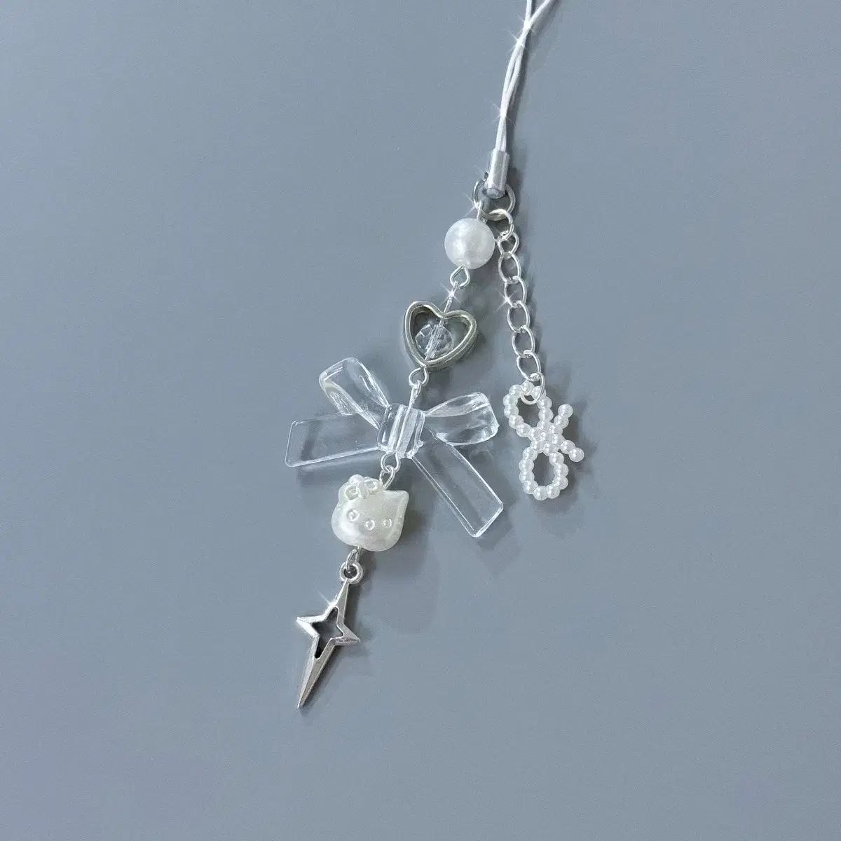 < Hello Kitty #9 > Beaded Keyring y2k