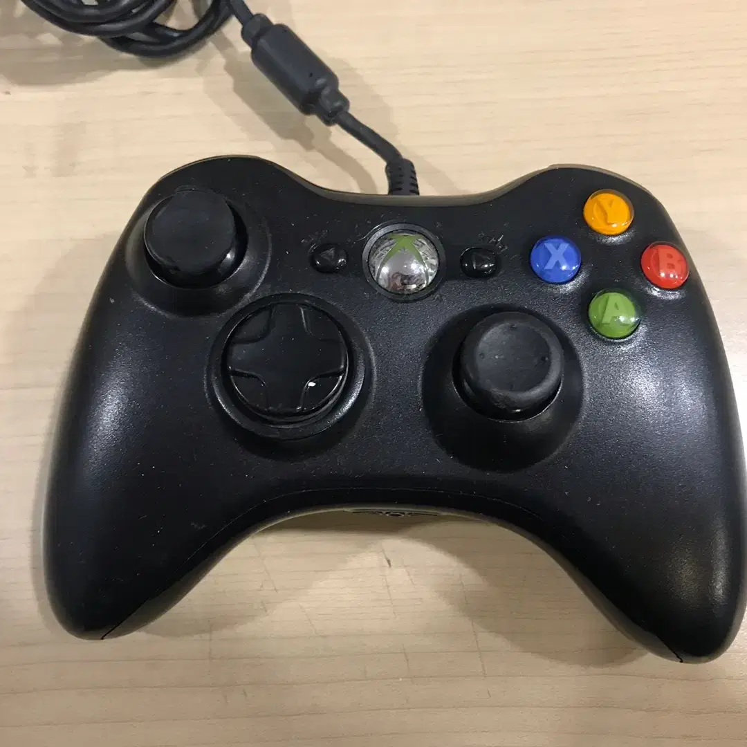 XBOX360 유선 컨트롤러