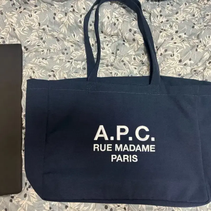 아페쎄 A.P.C 다이앤 루 마담 숄더백