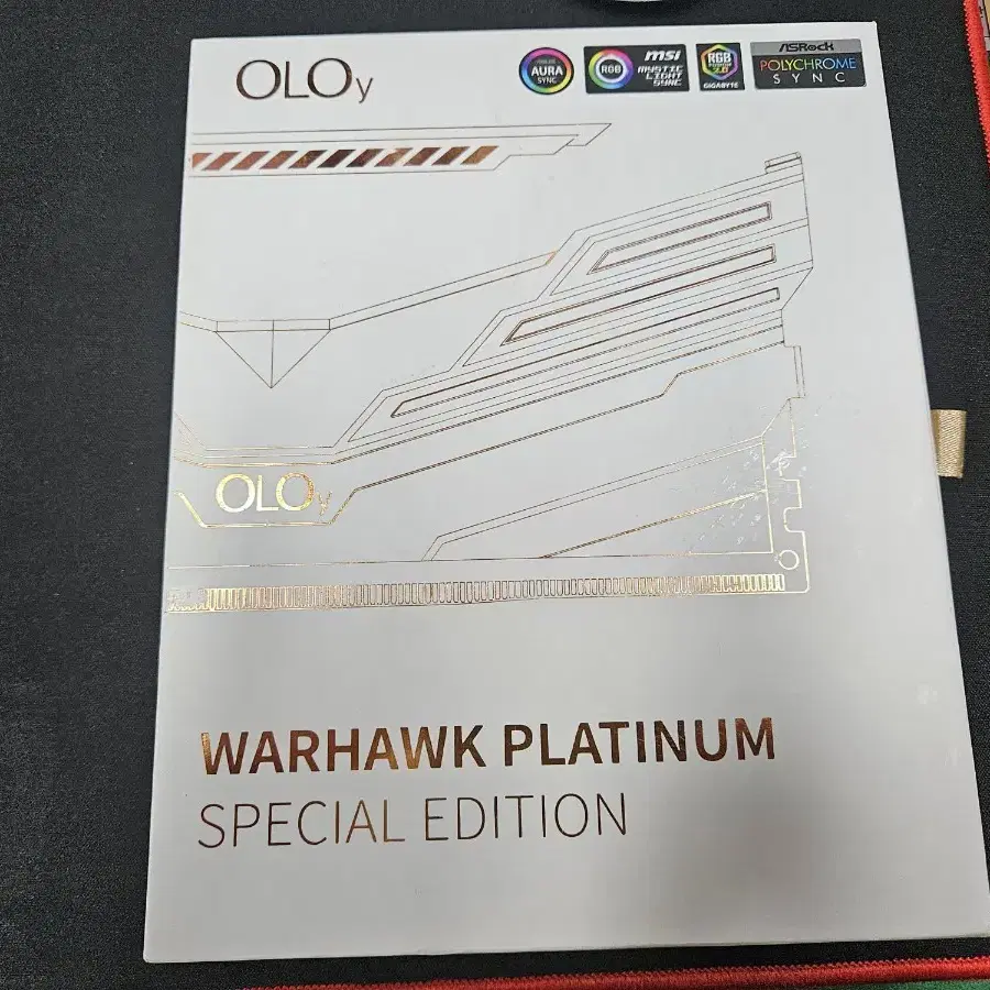 OLOy DDR4-3200 CL14 WarHawk PLATINUM