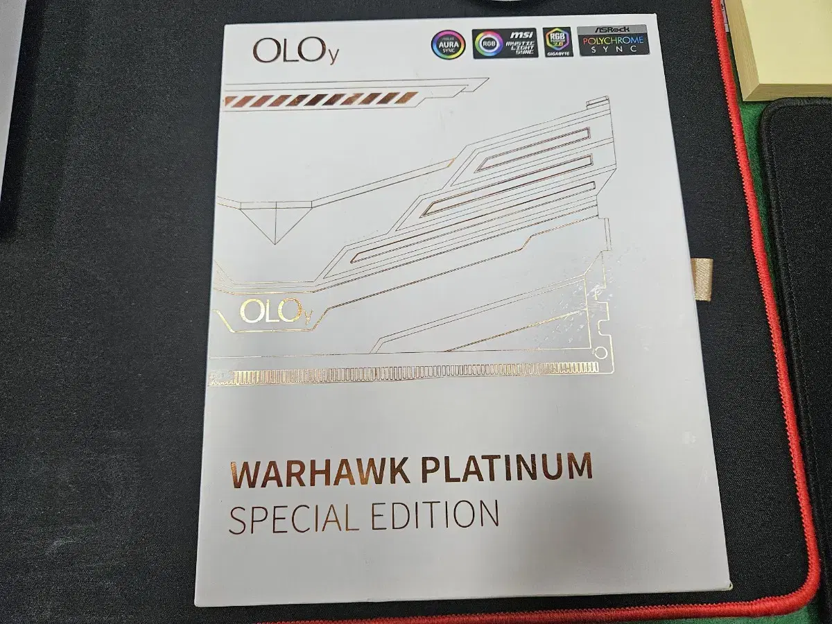 OLOy DDR4-3200 CL14 WarHawk PLATINUM