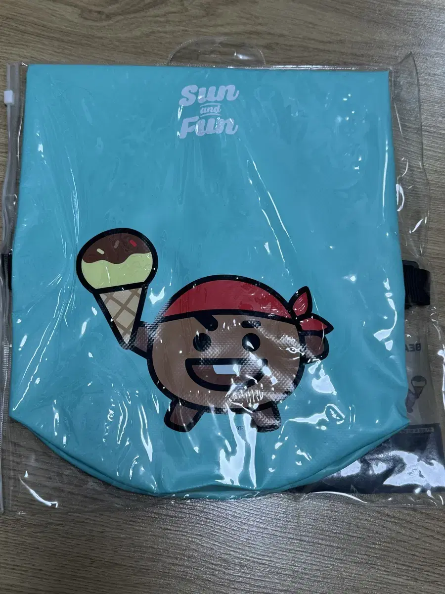 BT21 beach bag / BT21 비치백 (미개봉)