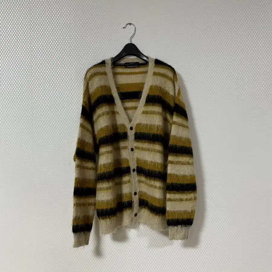 Unused Cardigan 언유즈드 가디건