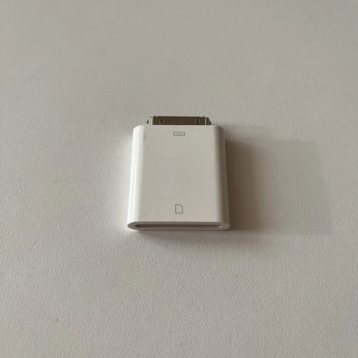 Apple genuine 30-pin SD card reader