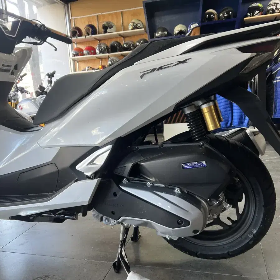 2025년 혼다 PCX125 화이트 신차 판매