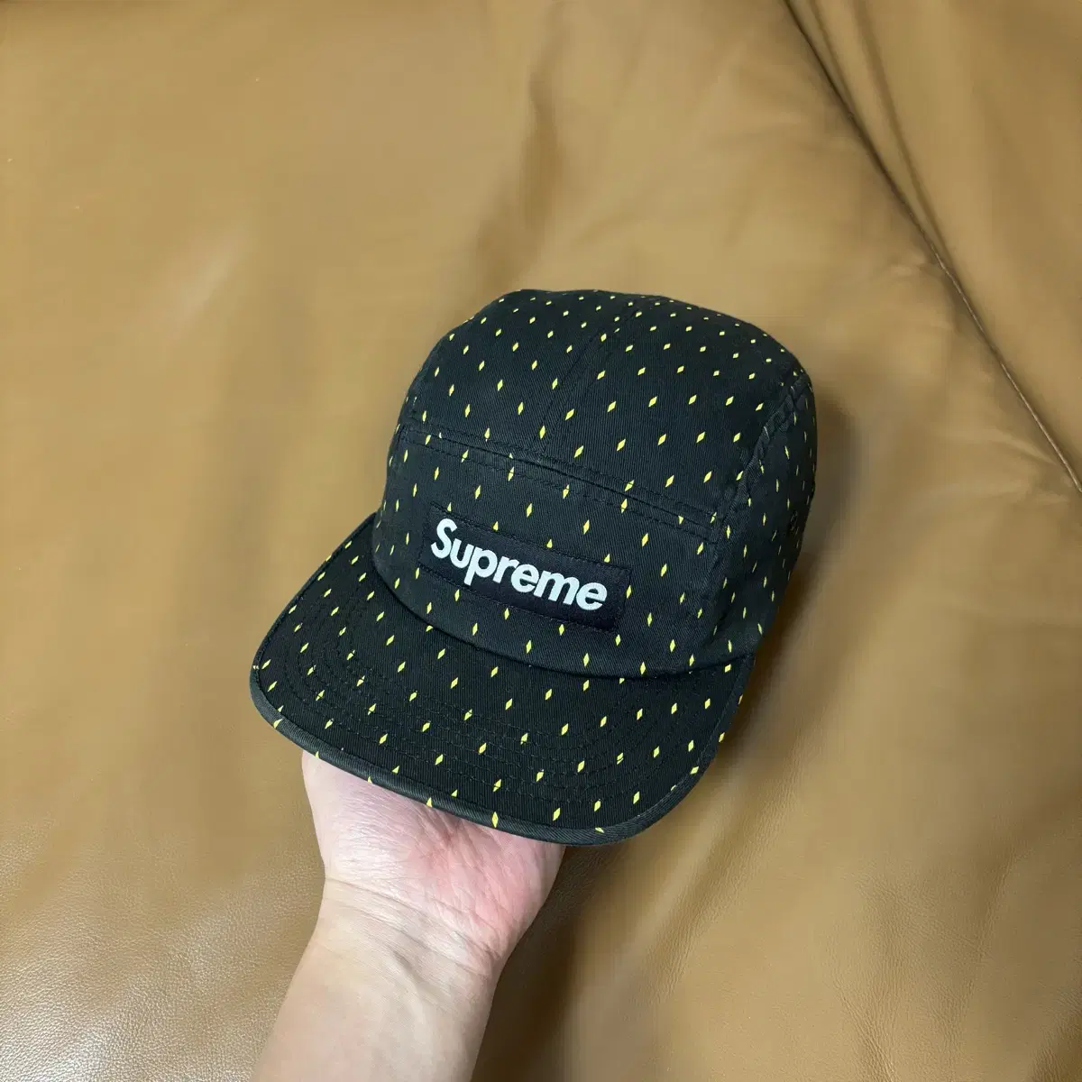 Supreme 슈프림 블랙 캠프캡 모자 (Washed Black)