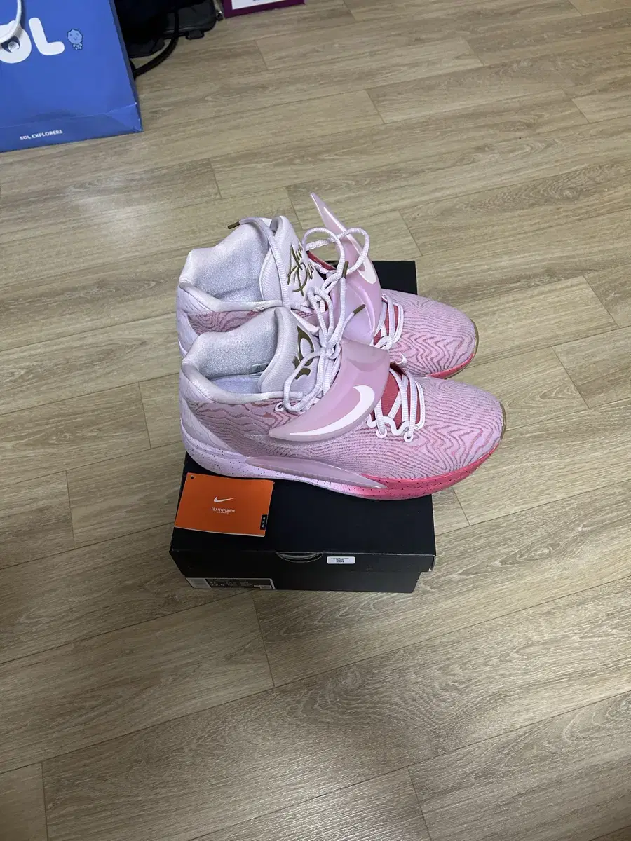 나이키 KD14 AUNT PEARL 290사이즈 농구화