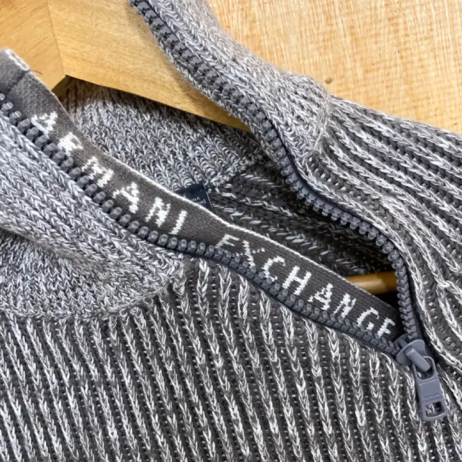 ARMANI EXCHANGE side zipper knit