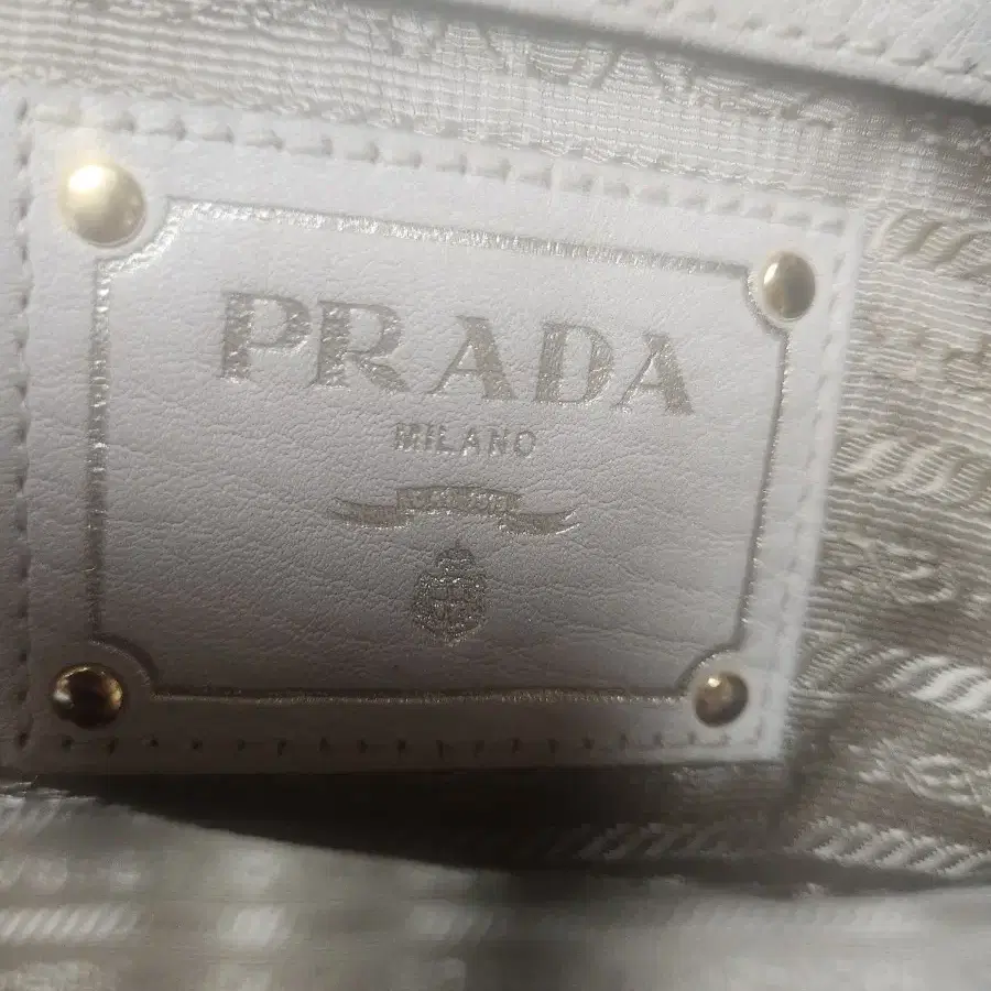 프라다 PRADA 쟈가드 토트백-정품 블랙라벨 드라이완료