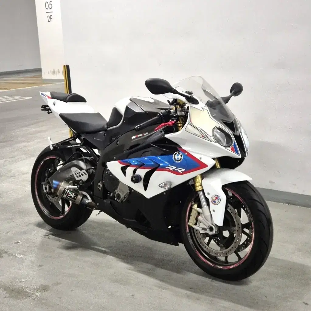 2만키로 탄 풀배기 BMW S1000RR 판매합니다.