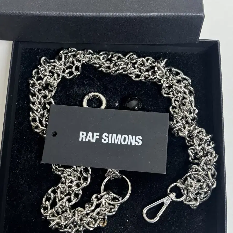 RAF SIMONS （ラフシモンズ）チェリーチャーム 中古・古着通販】RAF SIMONS (ラフシモンズ) チェリーチャーム