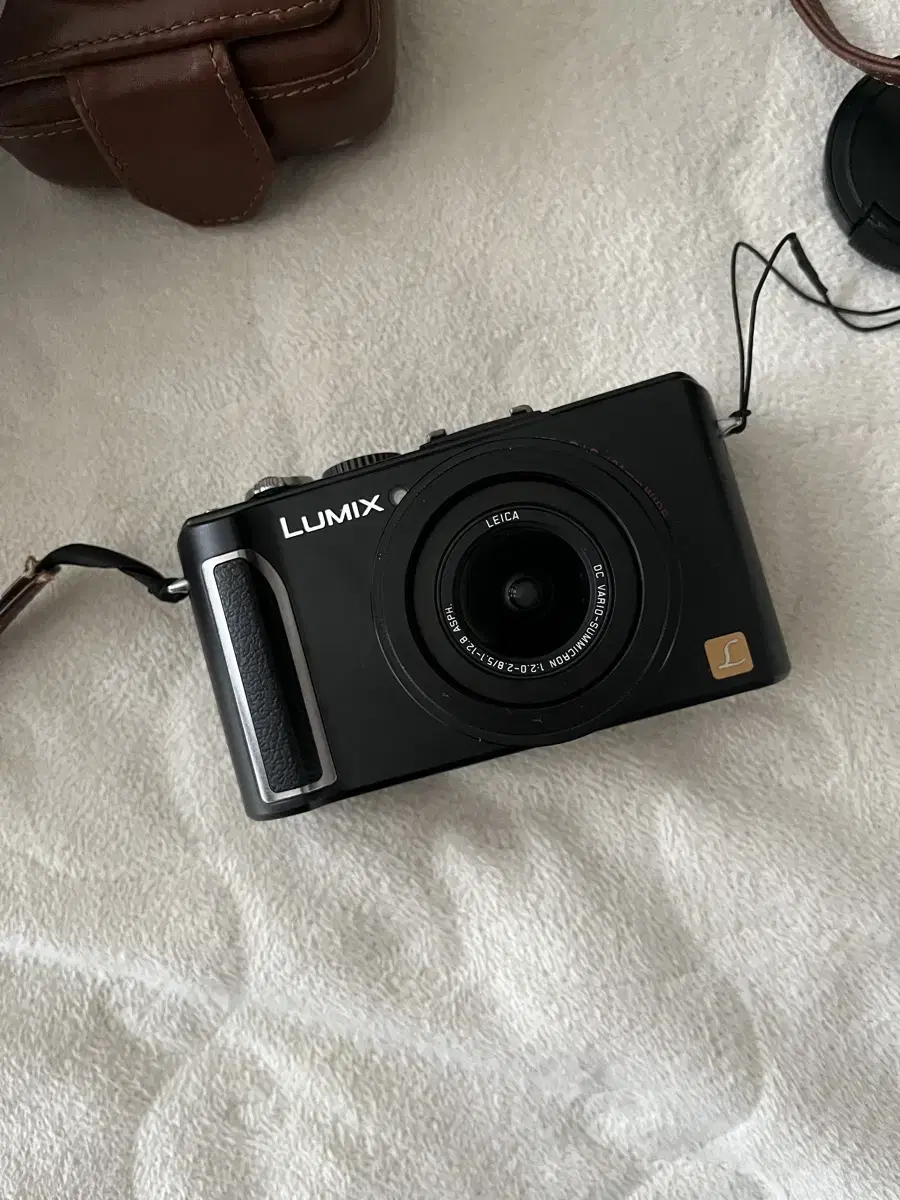 LUMIX lx3, gx1이 두 카메라랑 소니 rx100 mark3랑 교