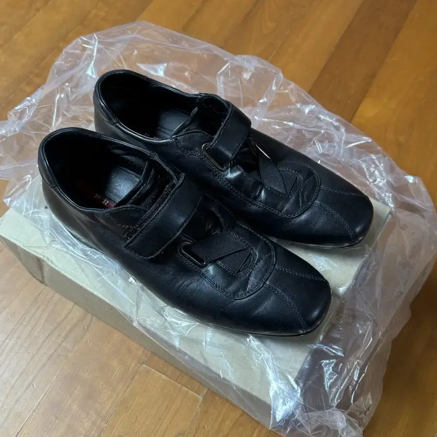 프라다 스포츠 Prada 00s Low Flat Velcro 슈즈 270