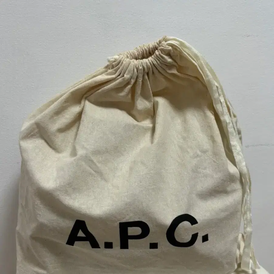 아페쎄 APC 제네바