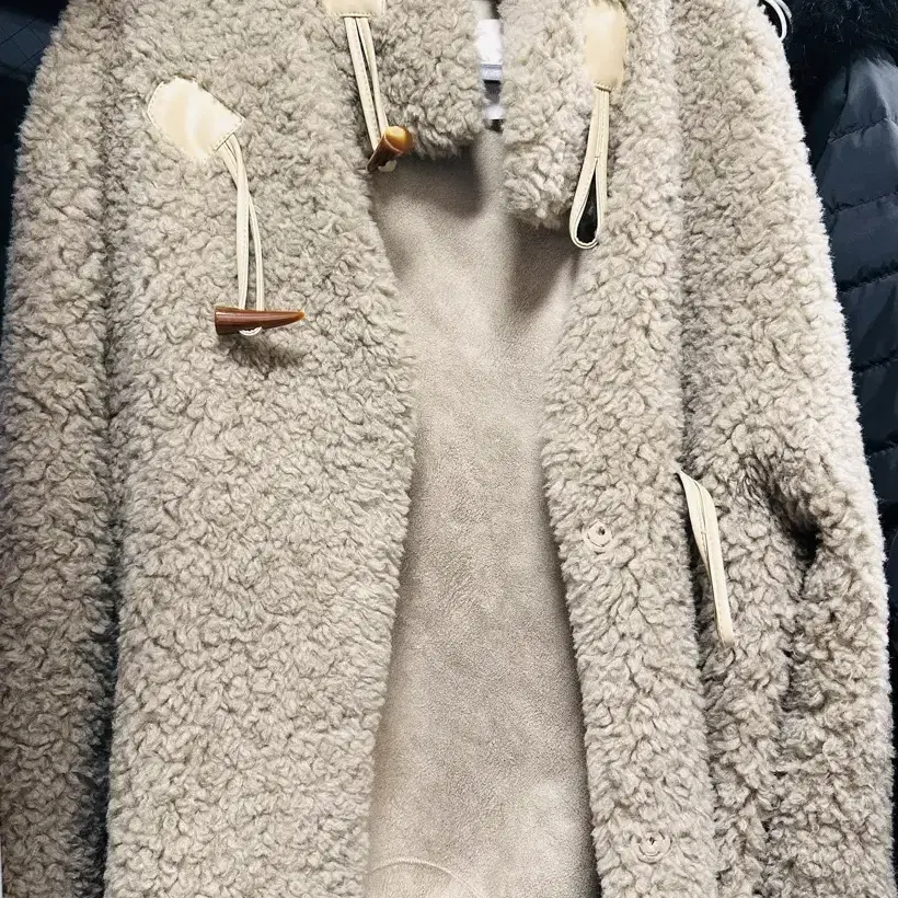 르니나 BABY BEAR wool coat (울 뽀글이 무스탕 자켓)