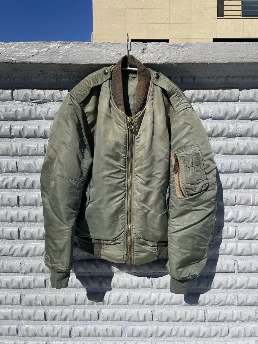 VINTAGE FLIGHT JACKET