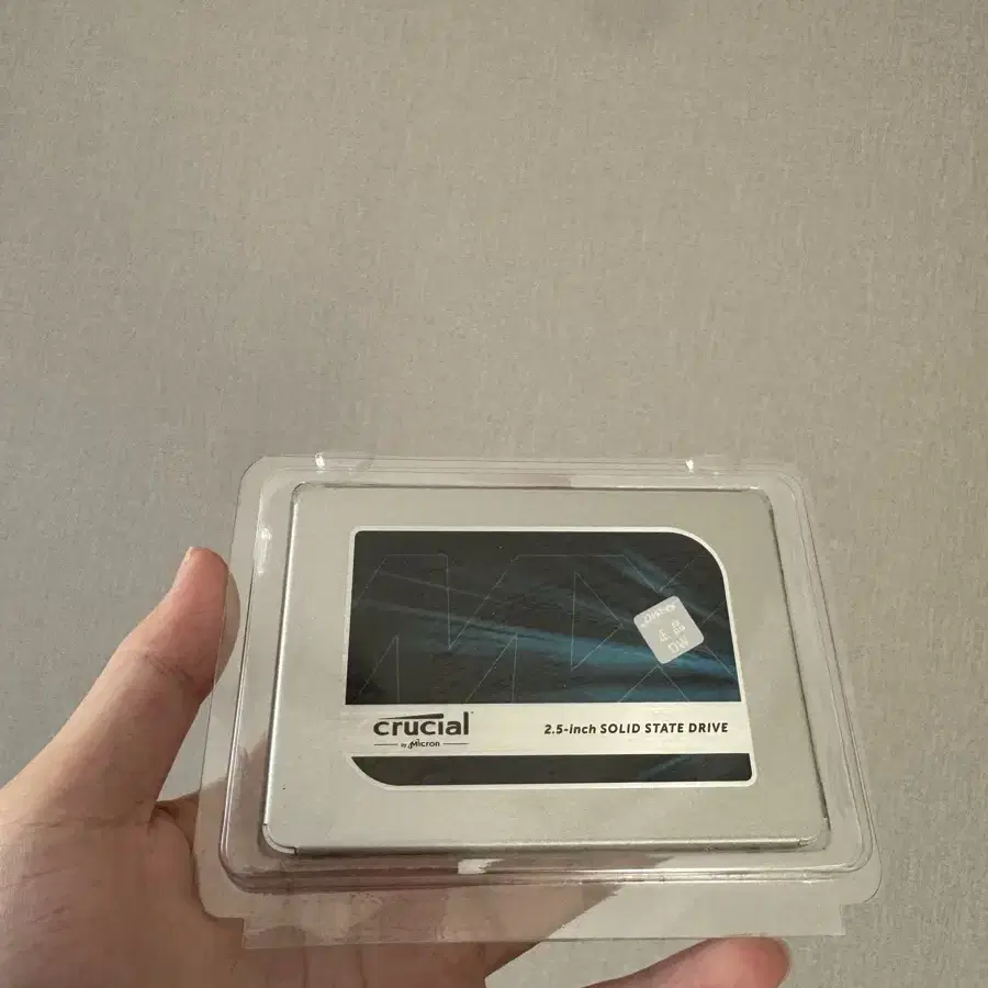 마이크론 2.5인치 SSD Crucial MX500 500기가 팝니다