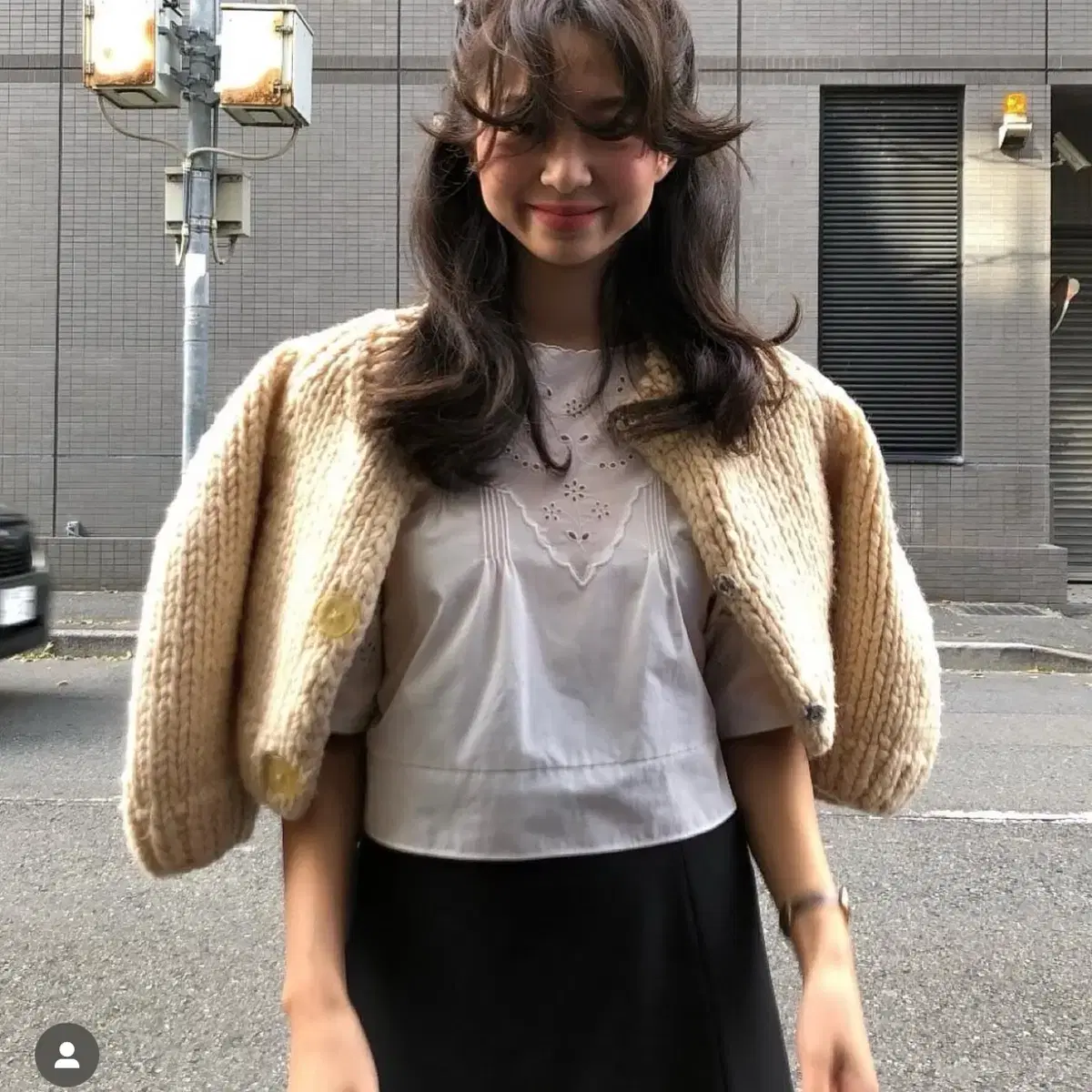 후미카우치다 fumika uchida 가디건 니트 아모멘토 에크루 피버