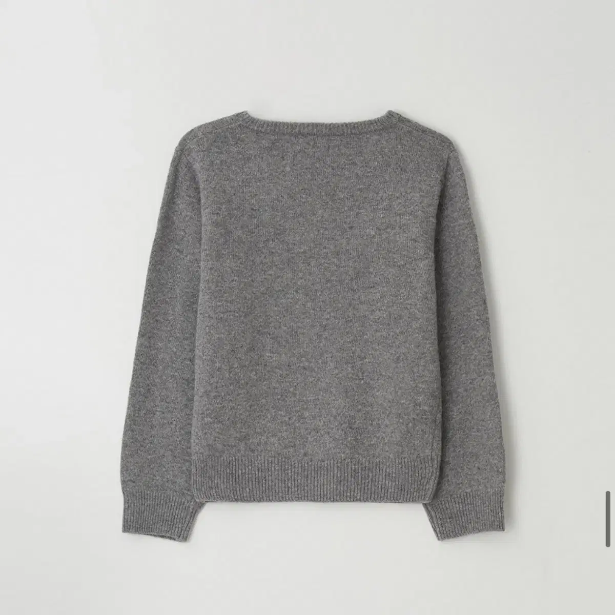 브렌다브렌든서울 니들 브이넥 니트 needle v-neck knit